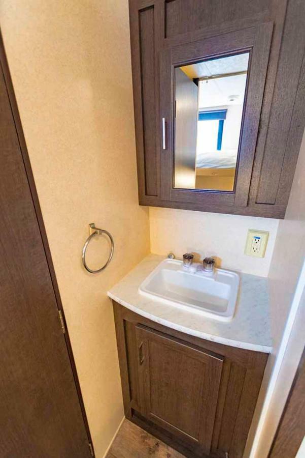 אונה Beach Resort Hotel Kalakaua מראה חיצוני תמונה